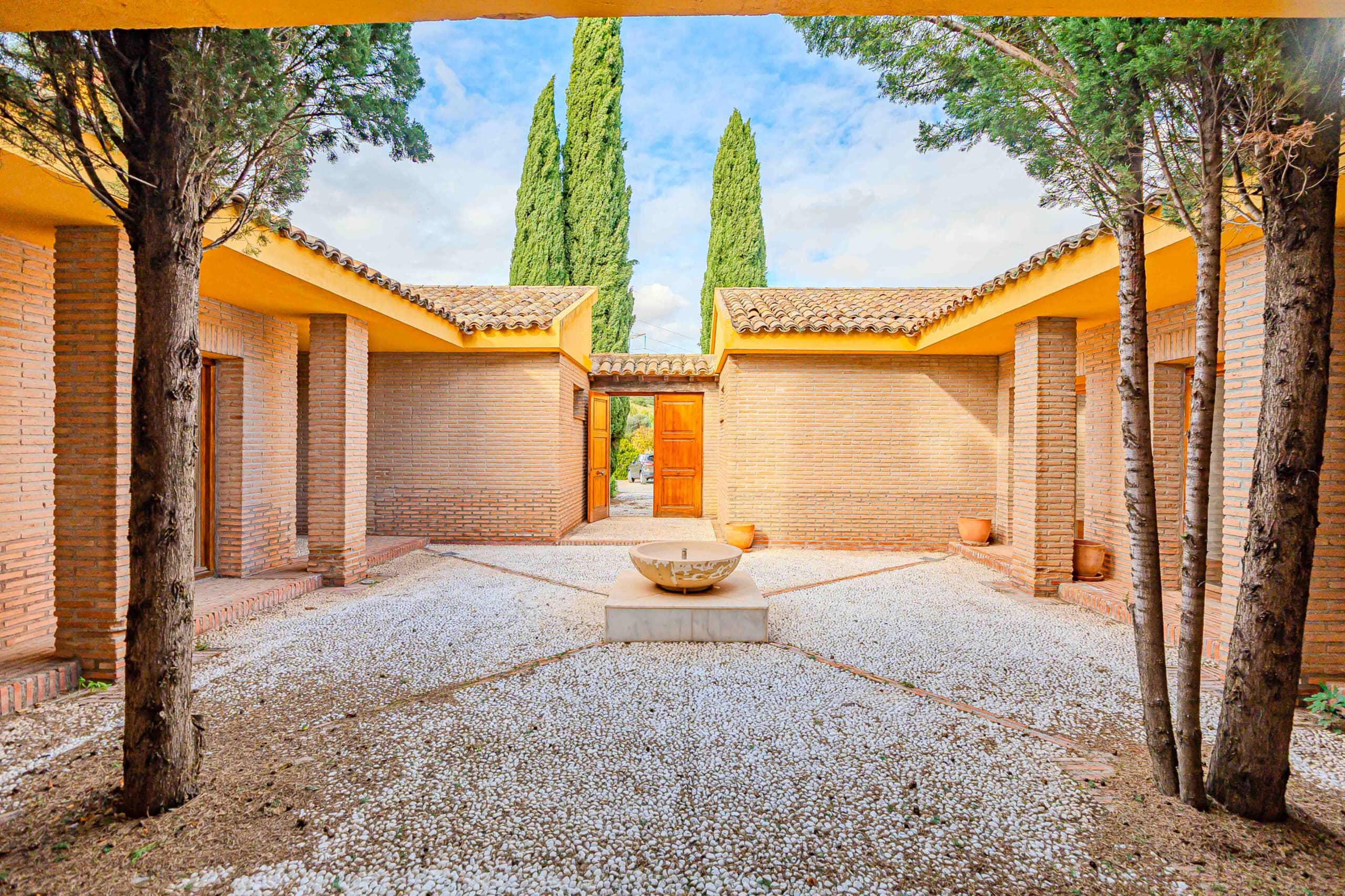 hero-slider-1-scaled