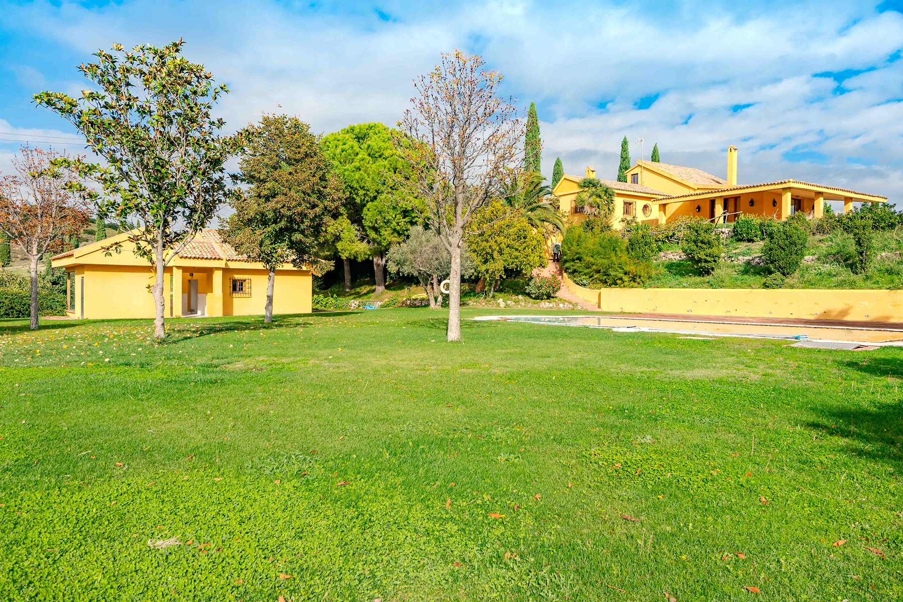 Behind the Scenes: Productions at Finca Valhalla – Spain’s “Little Tuscany” On Camera