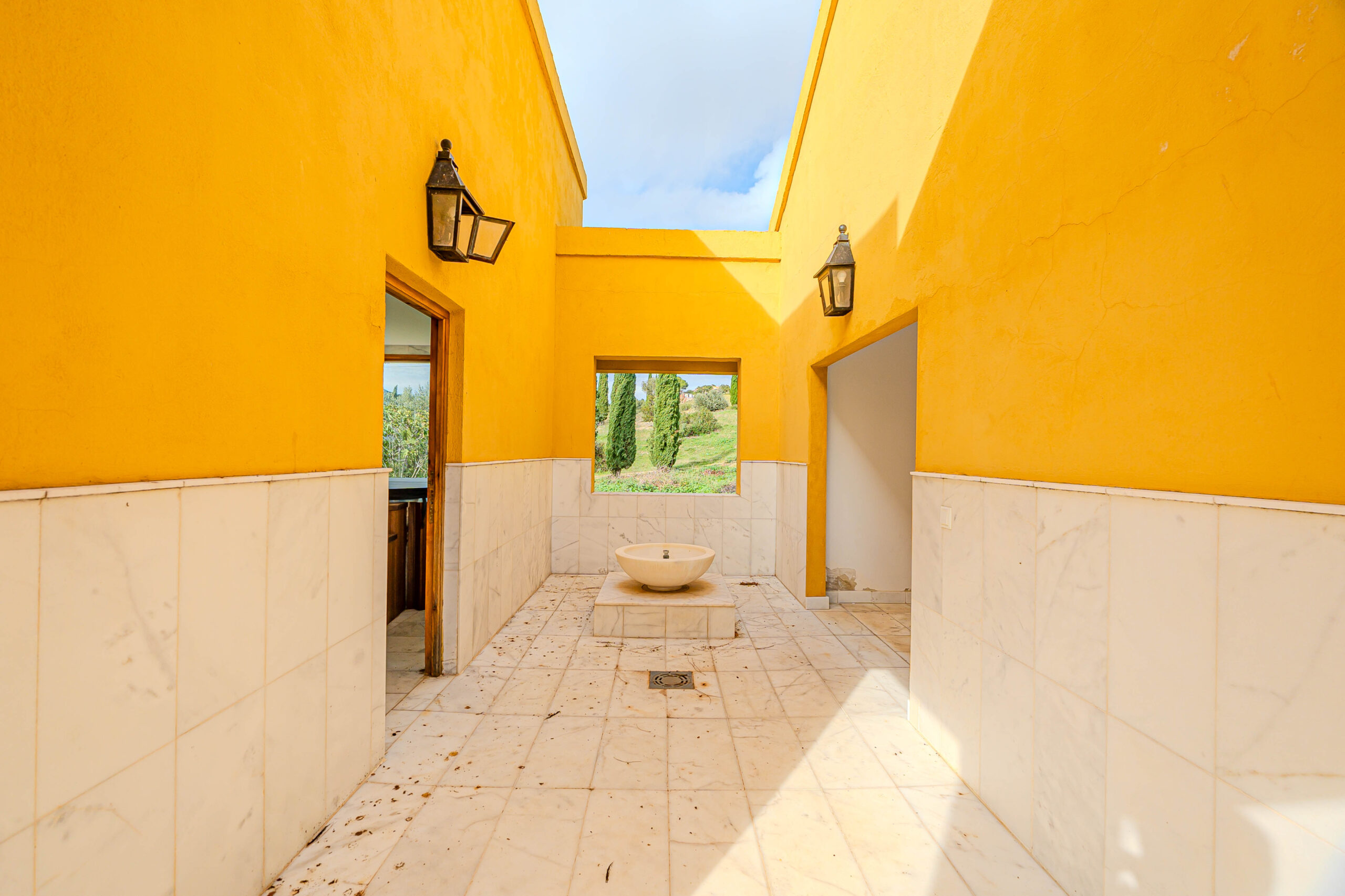 hero-slider-3-scaled